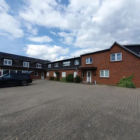 Neumühler Hof - Moderne Janica Mit Entspannte Lage, Kurze Fahrt Zur Stadt Mit Kostenfreien Wlan Und Netflix Apartamento