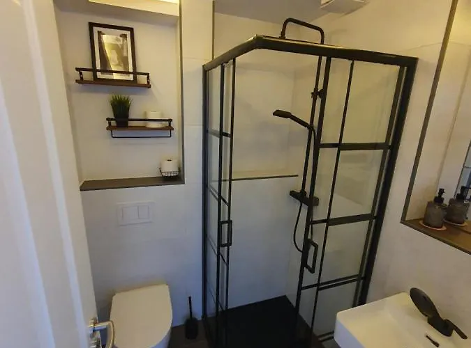 Apartment Neumuhler Hof: Modern 